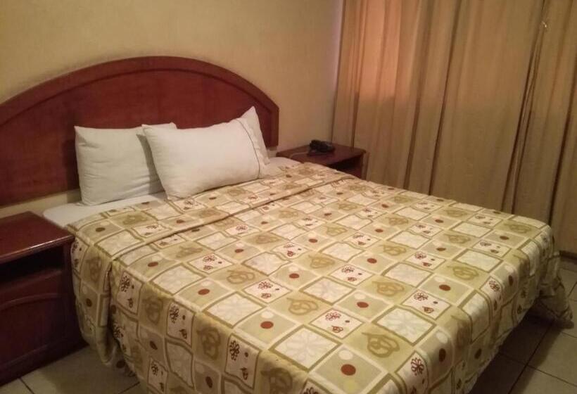 غرفة ديلوكس, Estación