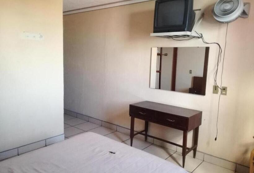 غرفة ديلوكس, Estación