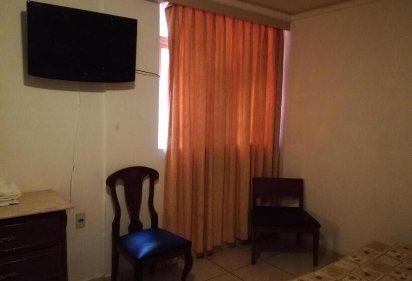 غرفة ديلوكس, Estación