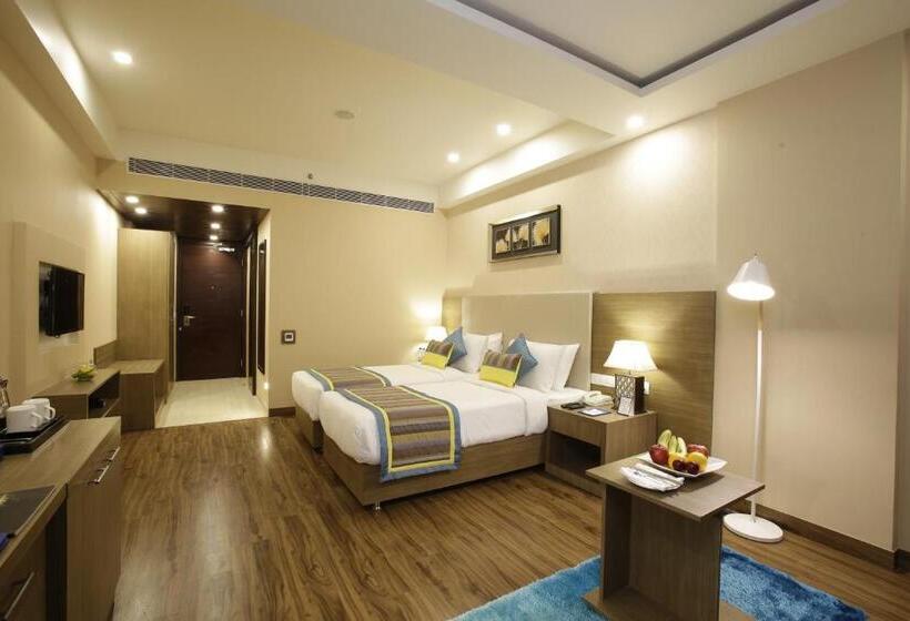 اتاق لوکس, Golden Tulip Suites Gurgaon
