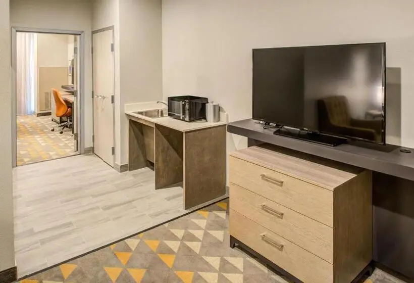 Sviitti King-vuode, Holiday Inn Hotel & Suites Houston West Katy Mills, An Ihg