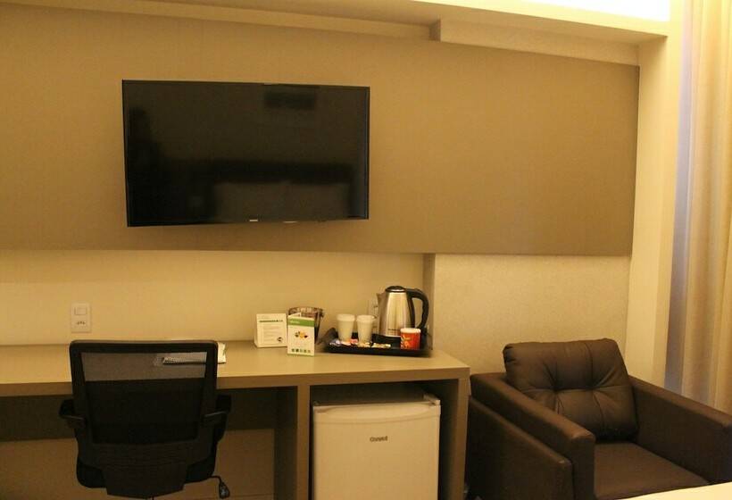 Номер Стандарт 2 Двуспальные Кровати, Holiday Inn Goiania, An Ihg