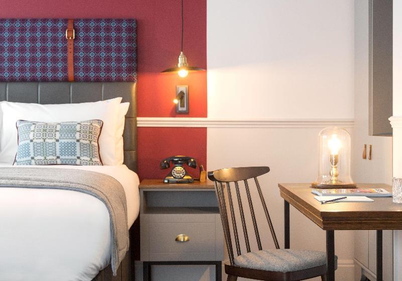 Номер Стандарт, Indigo   Cardiff, An Ihg