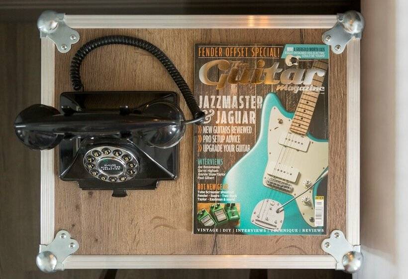 Номер Стандарт, Indigo   Cardiff, An Ihg