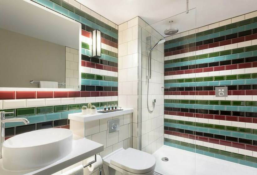 Номер Стандарт, Indigo   Cardiff, An Ihg