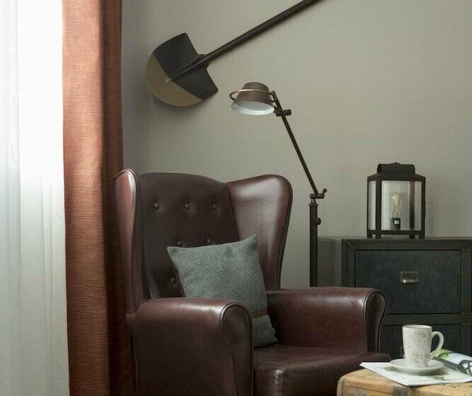 Номер Стандарт, Indigo   Cardiff, An Ihg