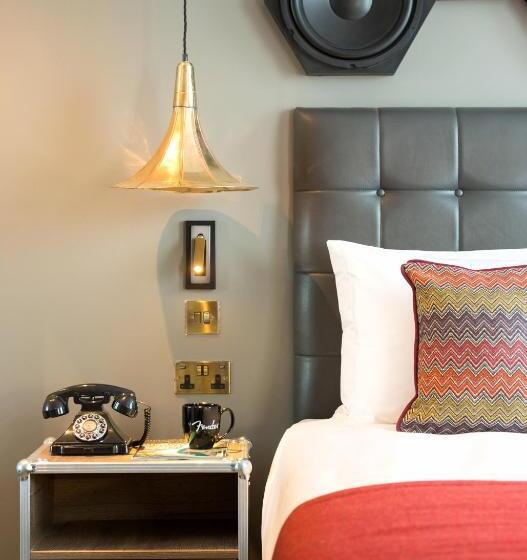 Номер Стандарт, Indigo   Cardiff, An Ihg