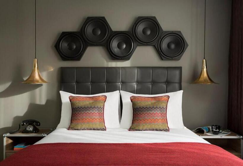 Номер Стандарт, Indigo   Cardiff, An Ihg