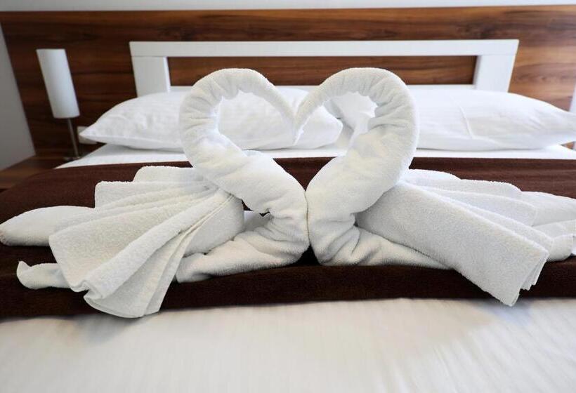 غرفة ديلوكس مطلّة علي البحر مزوَّدة بشُرفة, Murter