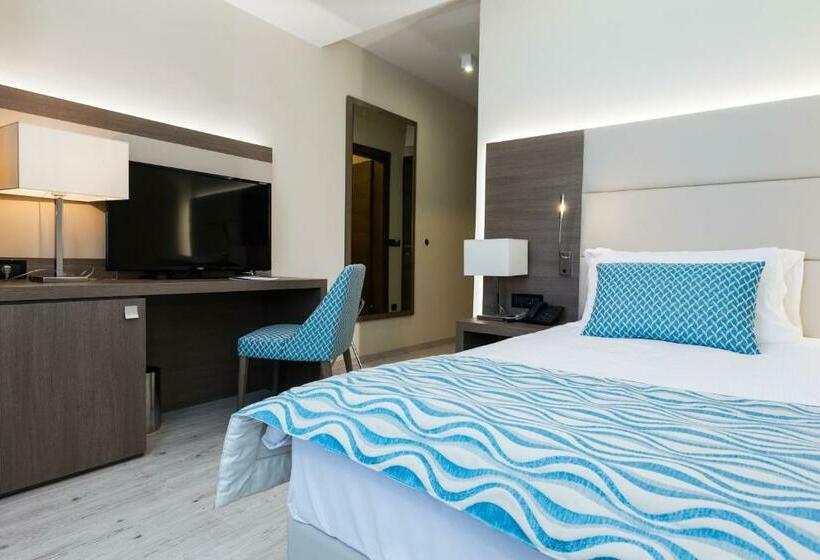 غرفة قياسية فردية مطلة علي البحر, Petrčane