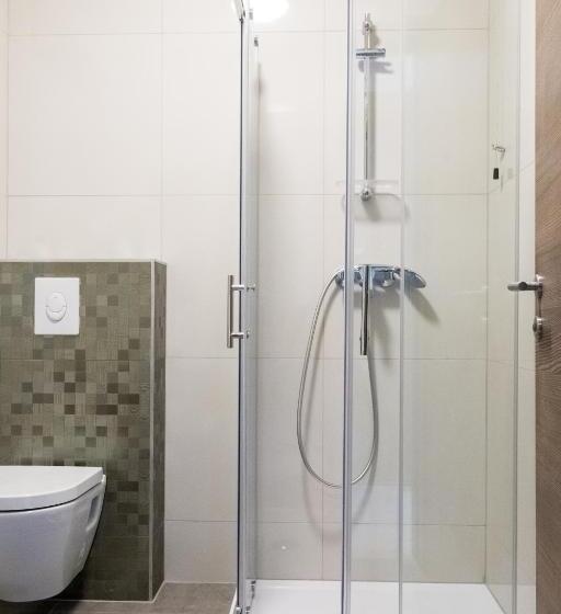 غرفة قياسية, Petrčane