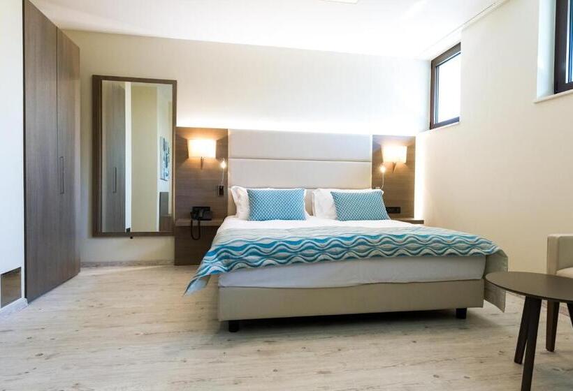 غرفة قياسية لذوى الاحتياجات الخاصة, Petrčane