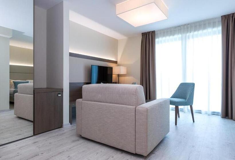 غرفة ديلوكس مزودة بشرفة, Petrčane