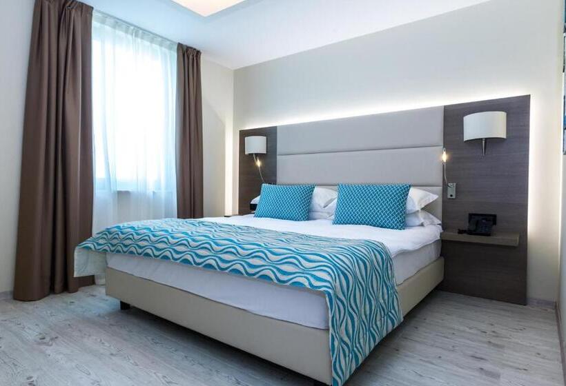 غرفة ديلوكس رباعية, Petrčane