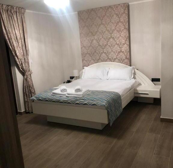 شقة غرفة نوم واحدة مزودة بتراس مطلة على البحر, Petrčane