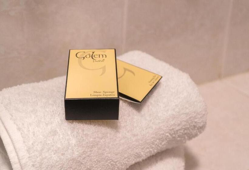 패밀리 룸, Tepeyac