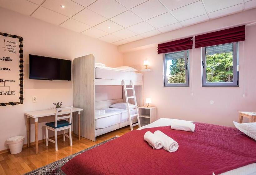Четырехместный Номер Superior, Boutique Hostel Livia