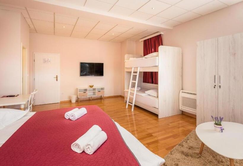 4인용 수피리어 룸, Boutique Hostel Livia