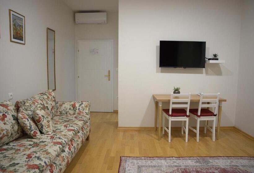 Четырехместный Номер Superior, Boutique Hostel Livia