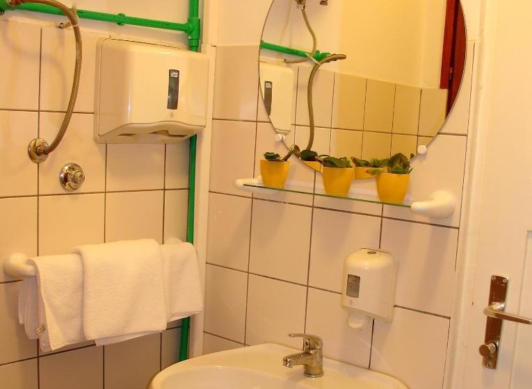تختخواب در اتاق مشترک, Hostel Amfora