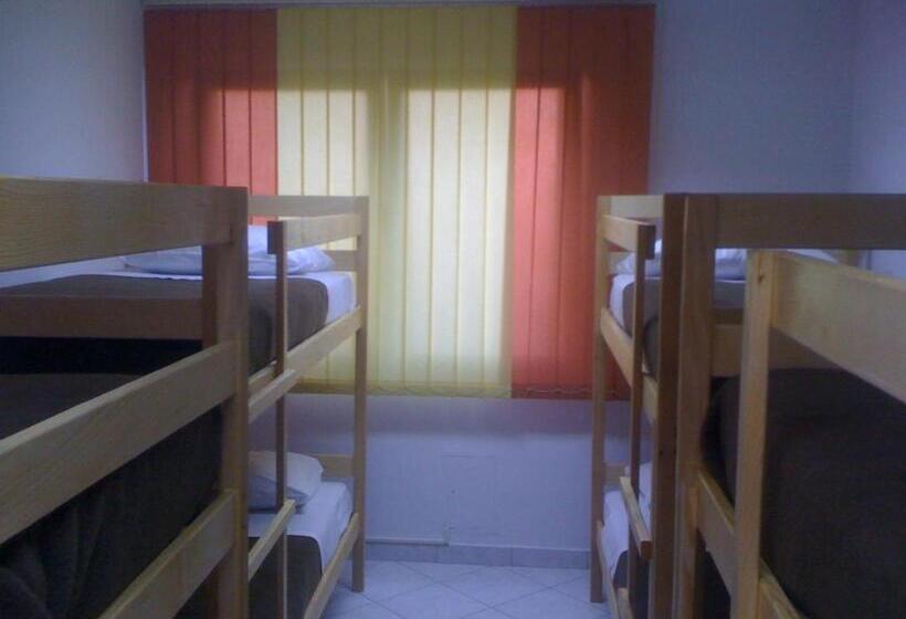 Кровать в Общей Комнате, Hostel Amfora