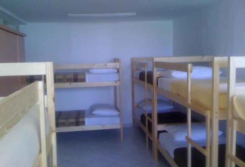 공동 객실, Hostel Amfora