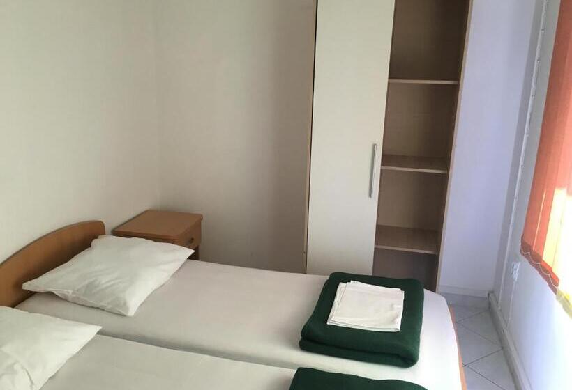 Четырехместный Номер Стандарт, Hostel Amfora