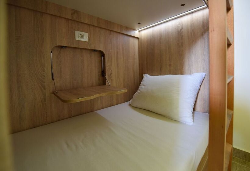 اتاق استاندارد چهار تخته, Hostel Zrce   Adults Only