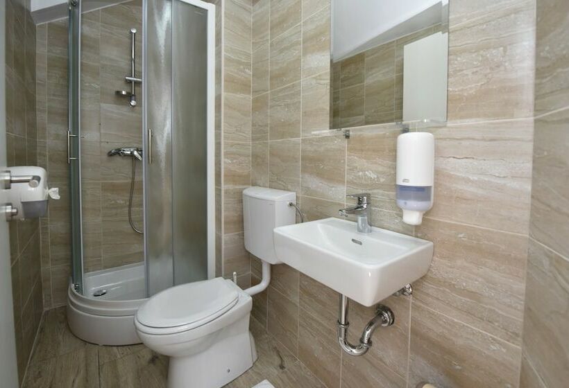 اتاق پنت هاوس, Hostel Zrce   Adults Only