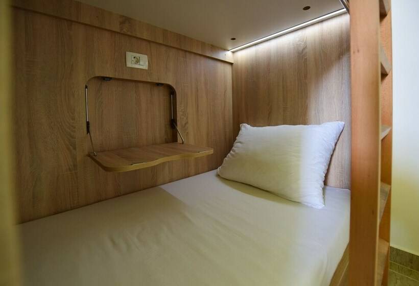 اتاق استاندارد چهار تخته, Hostel Zrce   Adults Only