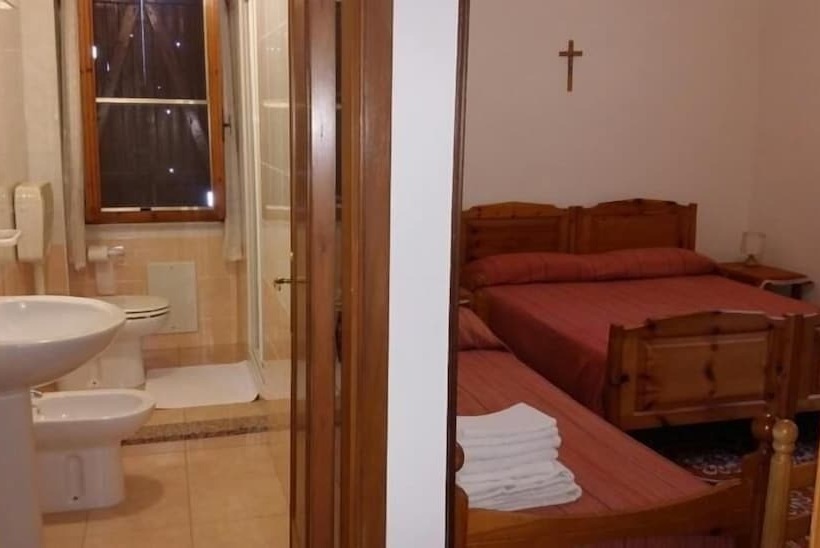 标准三人间, Antica Pensione Pinna