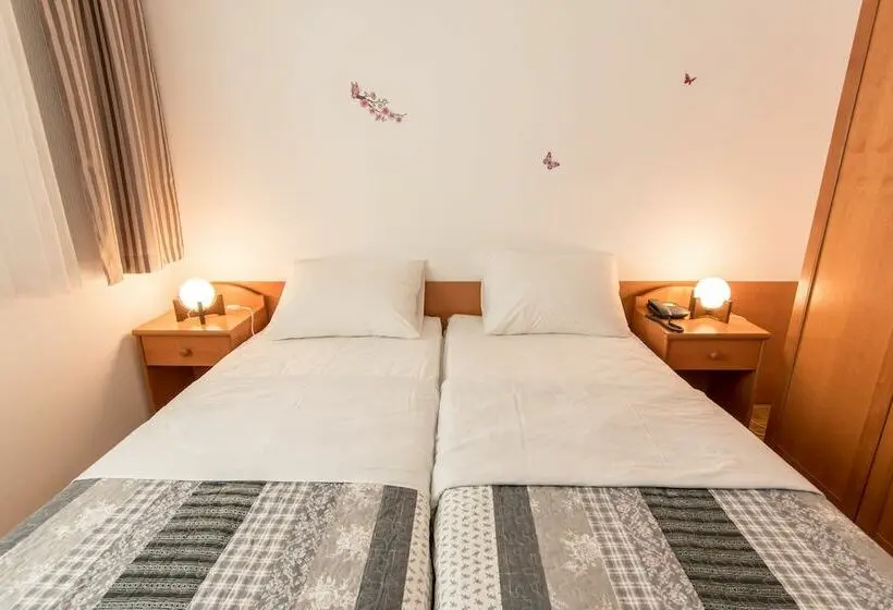 Standard-huone, Barba