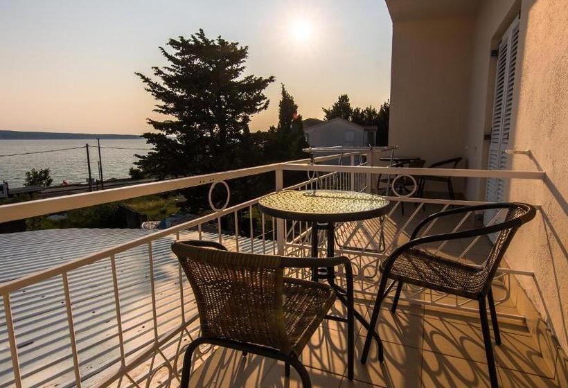 발코니가 있는 4인용 스탠다드 룸, Barba