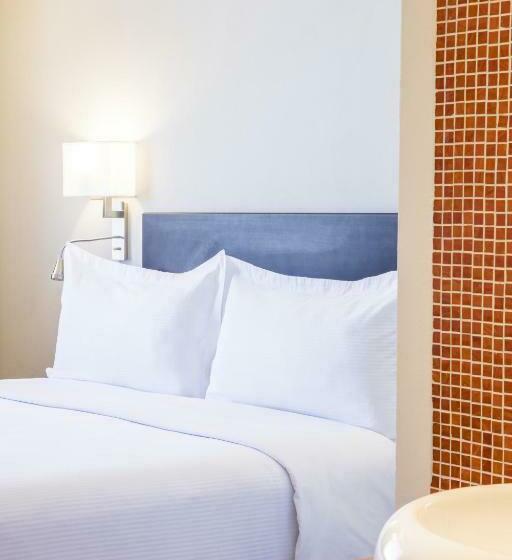 اتاق سوپریور با تخت بزرگ, Fiesta Inn Chihuahua Fashion Mall