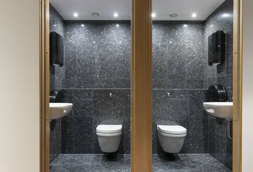 标准单人间共用浴室, Goteborgs Mini