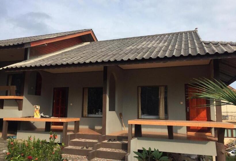 Семейное Бунгало, Phupha Bungalow Haad Rin