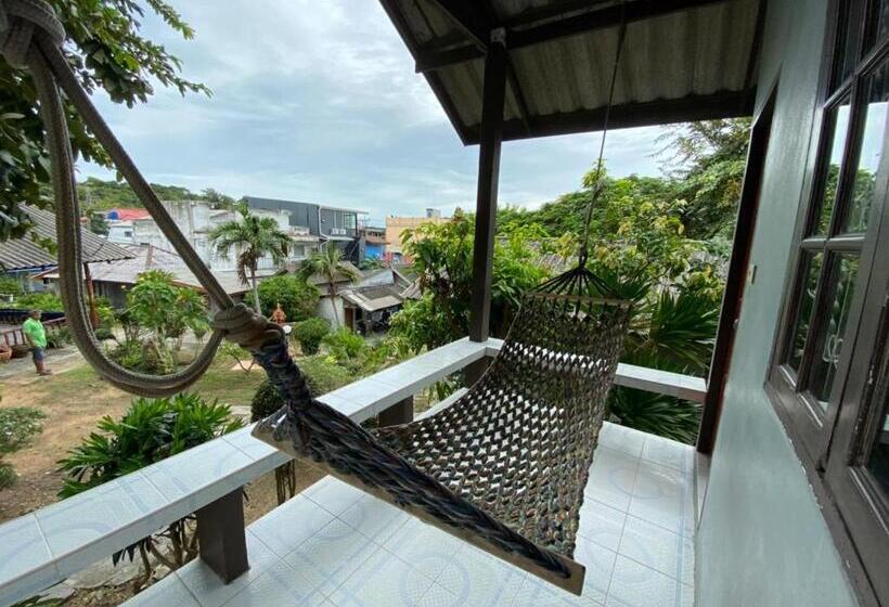 Семейное Бунгало, Phupha Bungalow Haad Rin