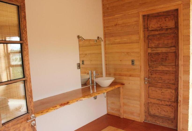 سوییت با چشم‌انداز دریا, Refugio Pullao