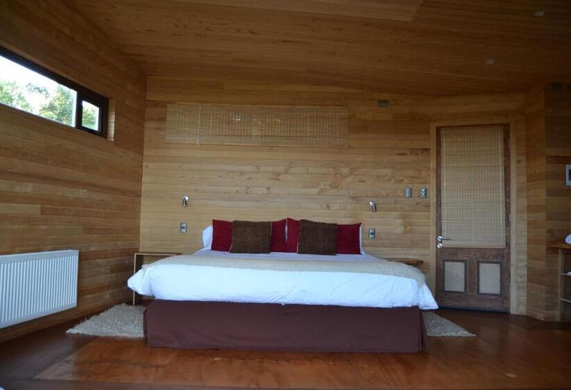 اتاق خانوادگی با چشم‌انداز دریا, Refugio Pullao