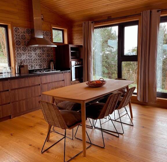 خانه 3 خوابه, Refugio Pullao