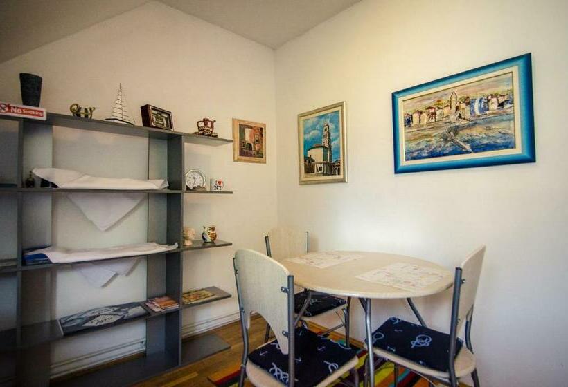 اتاق استاندارد چهار تخته, Apartment & Rooms Miboti