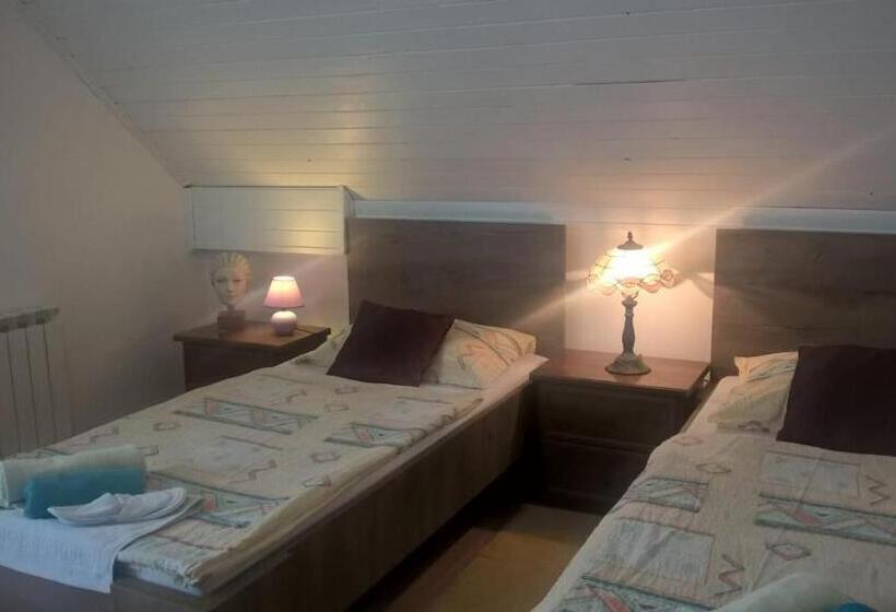 Четырехместный Номер Стандарт, Apartment & Rooms Miboti