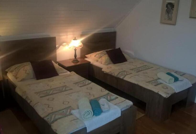 Четырехместный Номер Стандарт, Apartment & Rooms Miboti