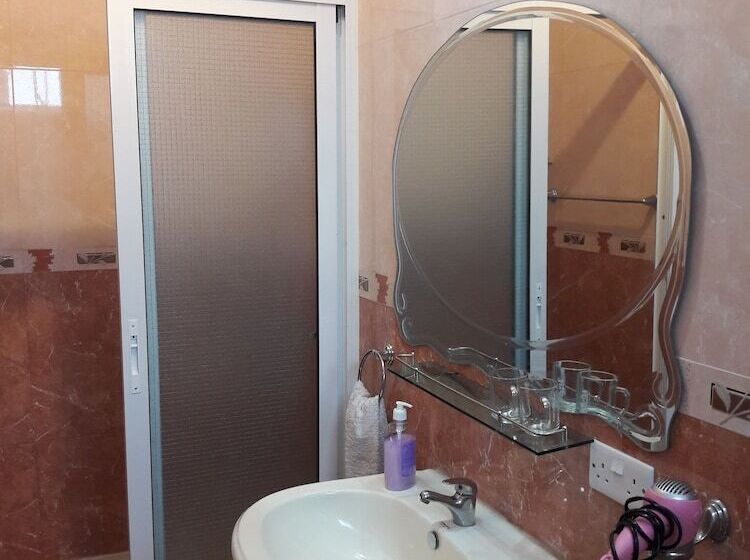 Номер Deluxe Внутренний, Pallagino Guest House