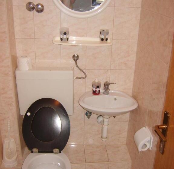 스탠다드 트리플 룸, Rooms Roso