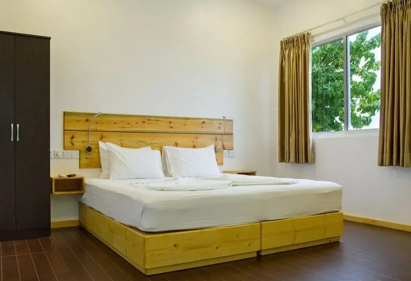 اتاق لوکس با چشمانداز دریا, Royal Pearl Inn