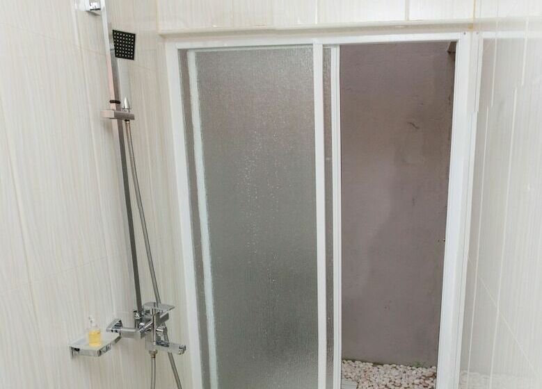 اتاق لوکس, Royal Pearl Inn