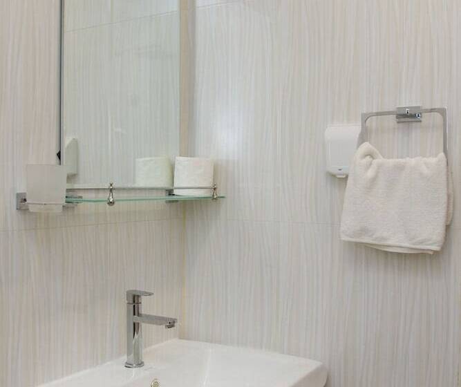 Deluxe Room, Royal Pearl Inn