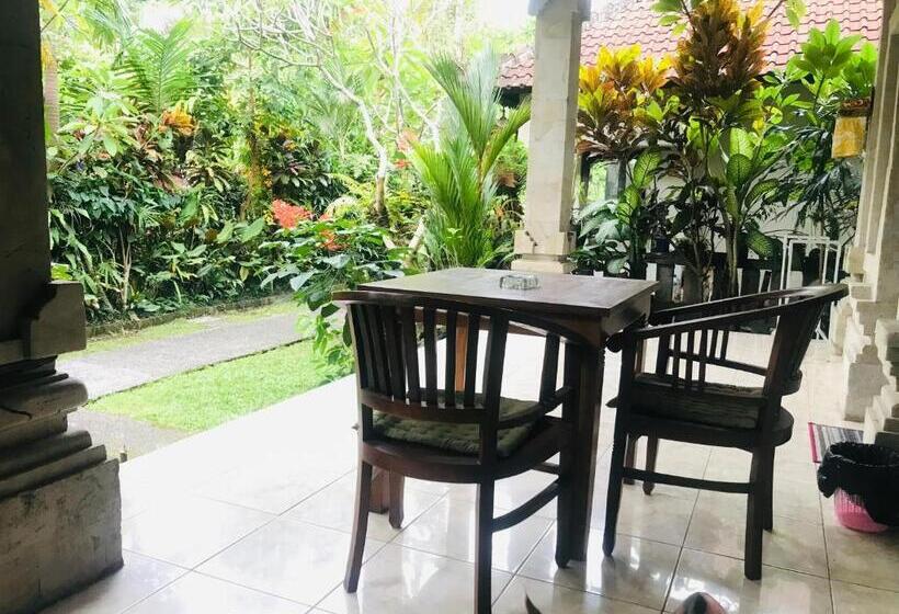 חדר דלוקס, Suastika Guest House Ubud
