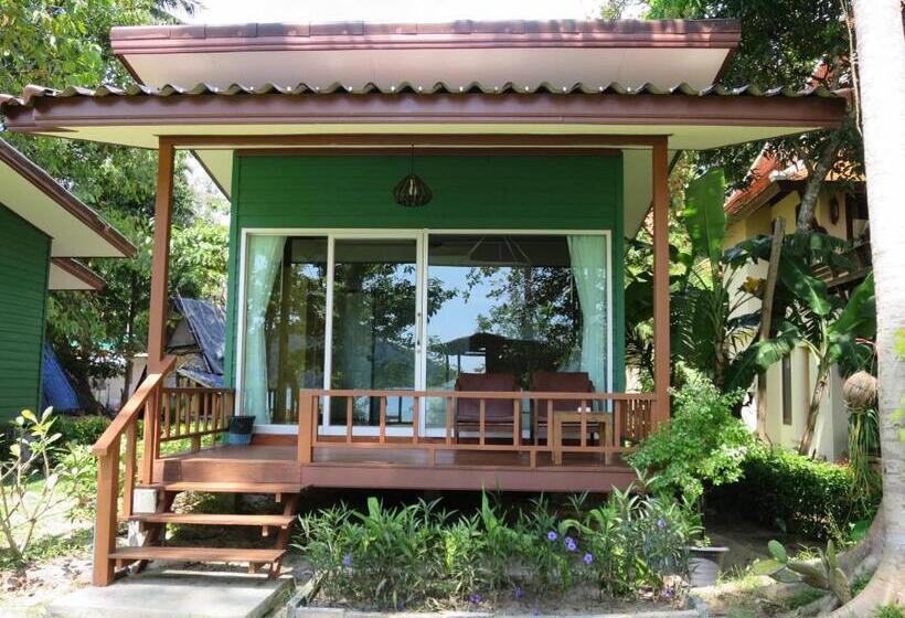 Superior bungalow with sea view, Bangbaobeach Resort